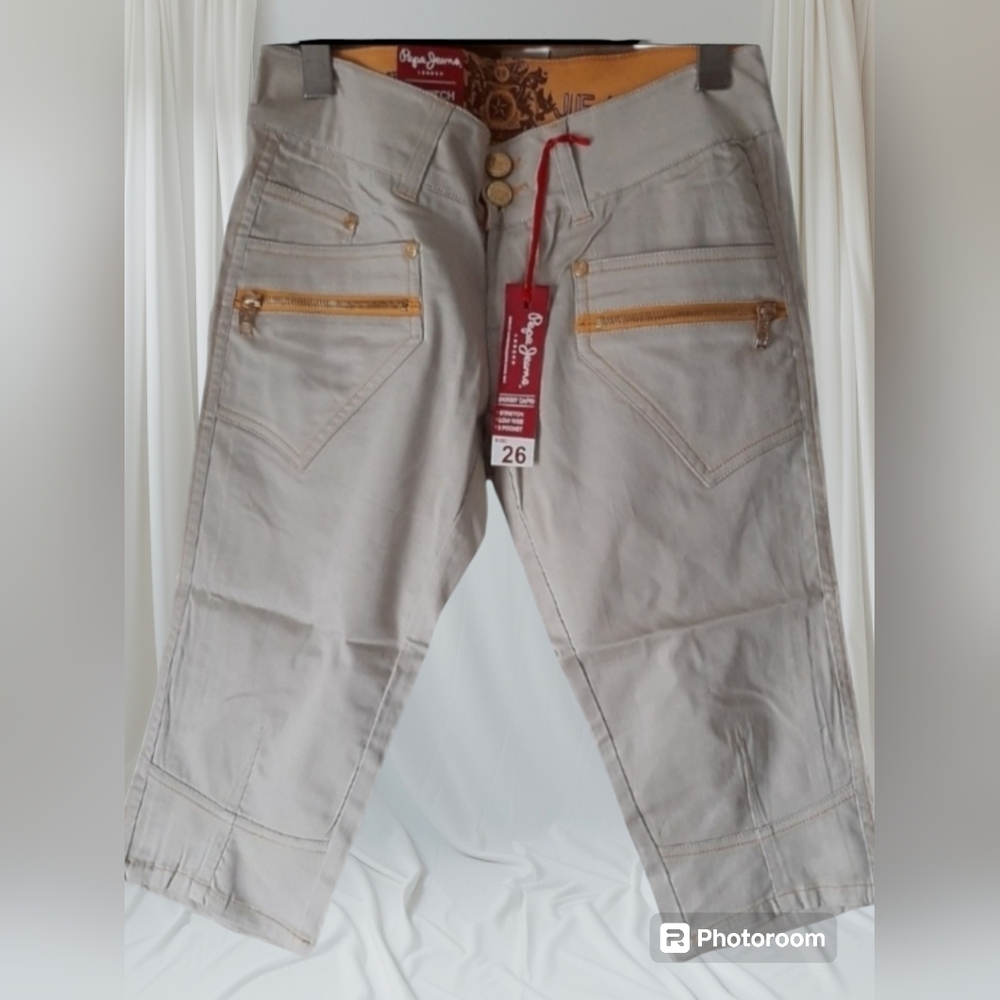 Pepe Jeans Capri Pants Beige Size 26 NWT